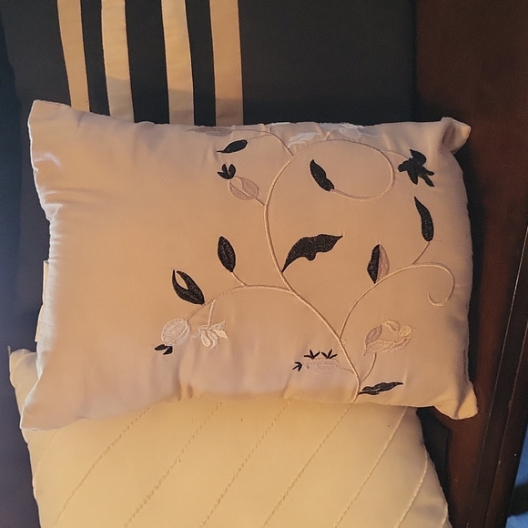 Pillows - Picture 3 of 3
